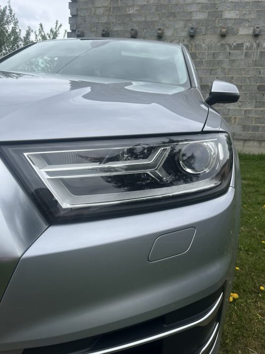 Продам Audi Q7 2017
