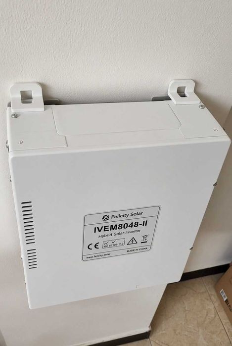 Гібридний інвертор Felicity Solar IVEM8048-II