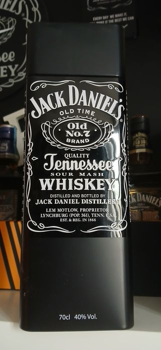 Latas jack daniel's