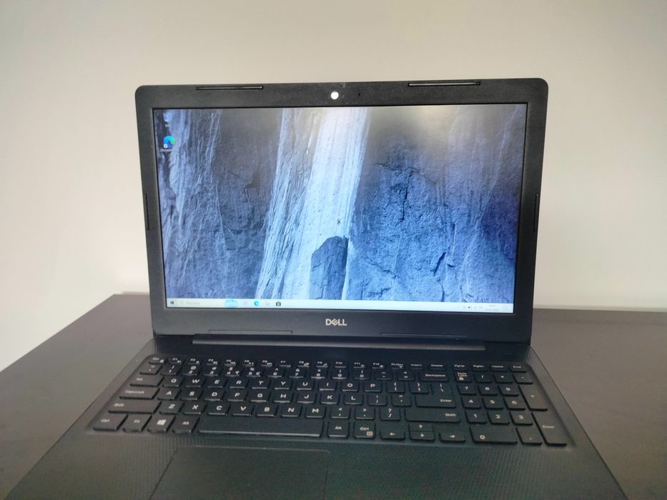 Dell Inspiron 3593