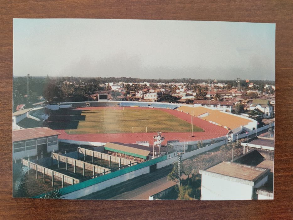 Postal estádio de Laos