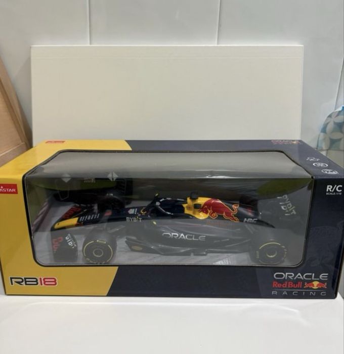 Радіокерована машина Oracle Red Bull Racing RB18 (Rastar) Масштаб 1:12