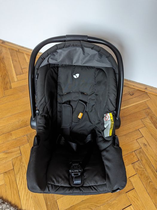 Автокрісло для новонароджених 0+