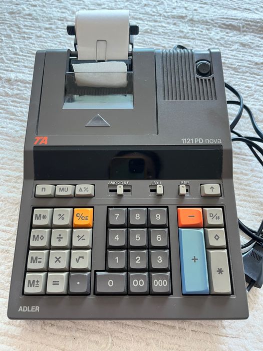 Calculadora secretaria TRIUMPH-ADLER AG 1121 PD Nova