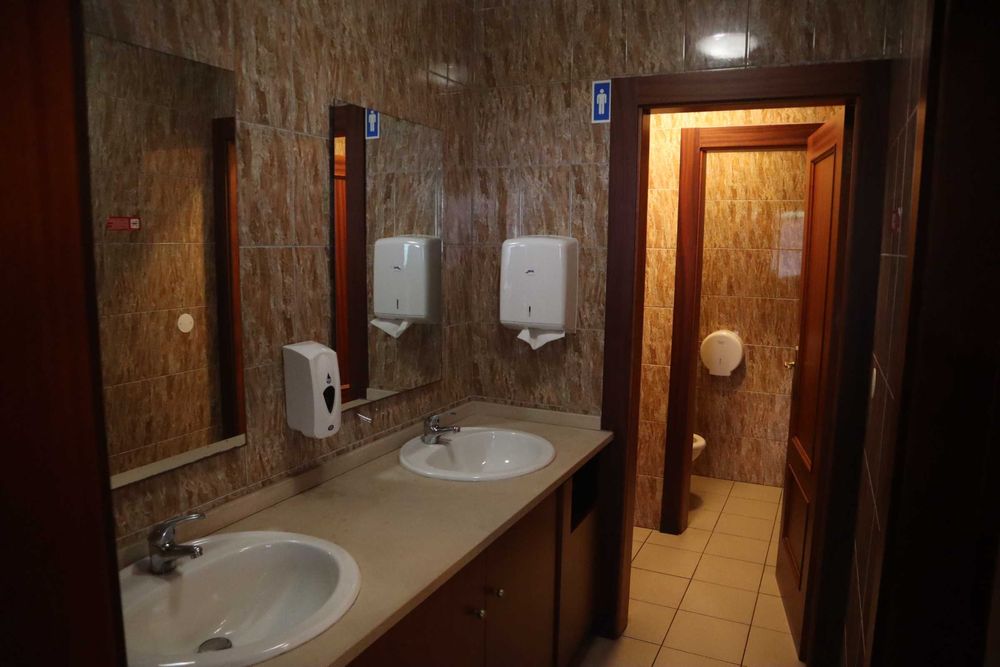 Vende-se ou Aluga-se Restaurante no Castanheiro do Ouro - Tarouca