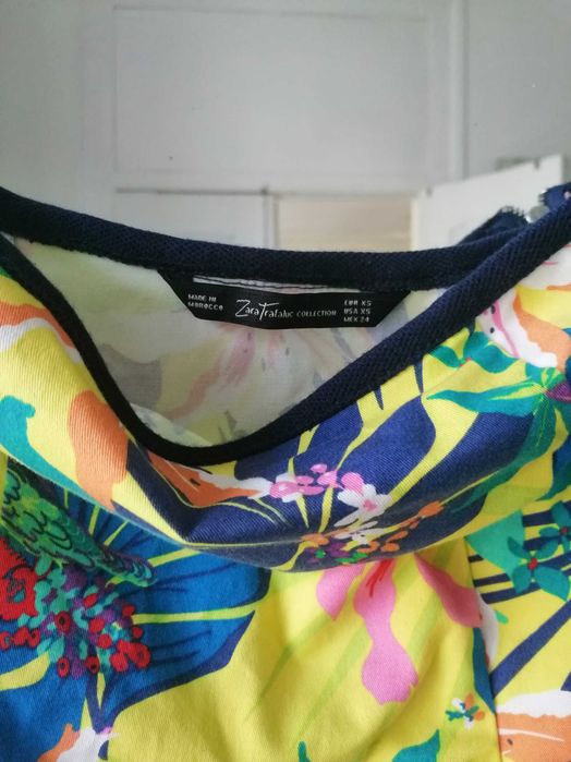 Vestidos de verão S e sandálias