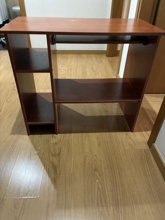 Secretaria com impressora HP Deskjet 5740