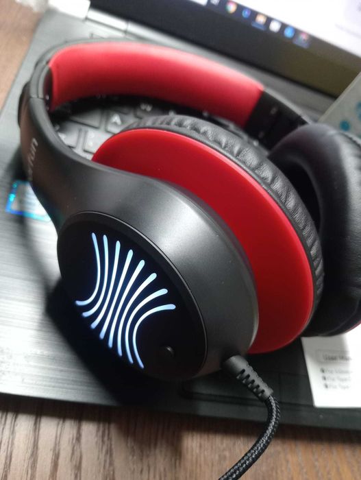 Auscultadores EarFun K3 USB-C – C/ Microfone e Luzes LED – NOVOS