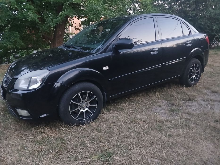 Продаж авто Kia Rio 2010