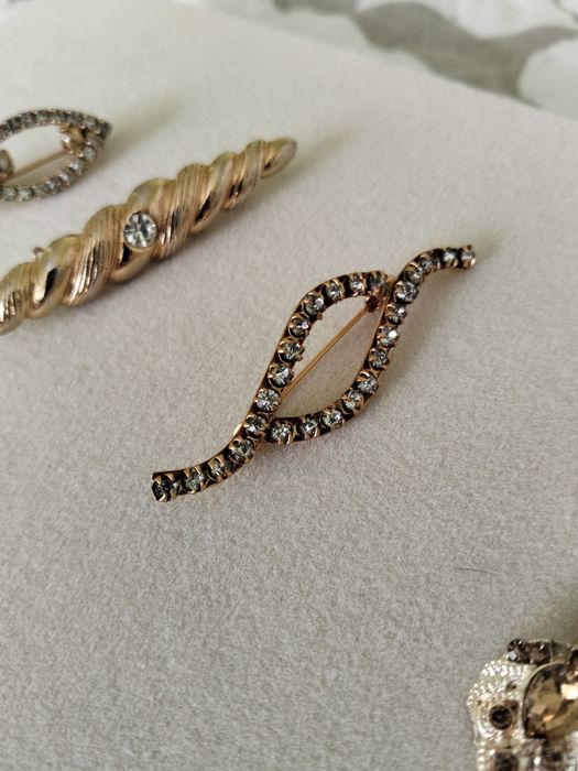 Продам красивейшие броши НЕДОРОГО!!!