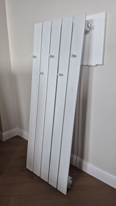 Grzejnik łazienkowy slim 1200 x 380
