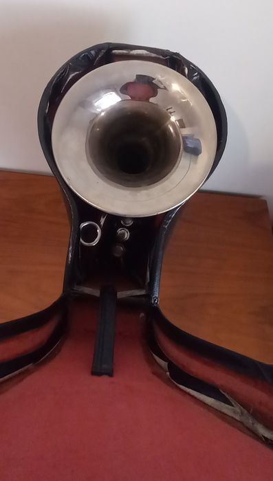 Eufónio / Bombardino antigo com mala de transporte vintage