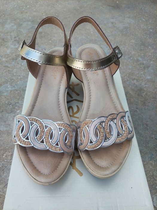 Sandálias numero 37