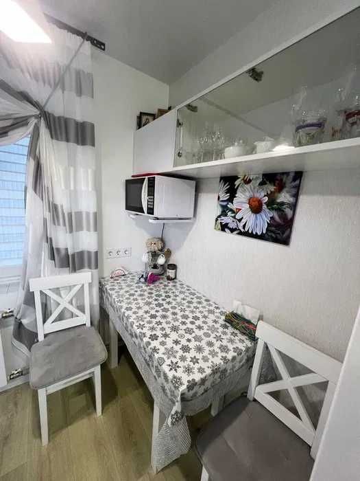 V Продам 2 комнатную квартиру на Салтовке 520 м-н м. Студенческая