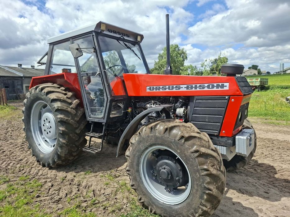 Ursus 1224 wrsia Bison