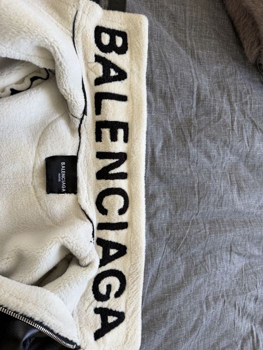 Шкірянка Balenciaga