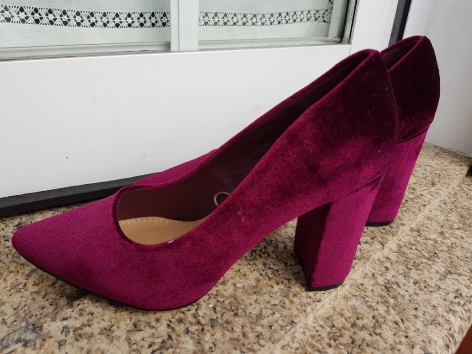 Sapatos Veludo Bordeaux - Novos