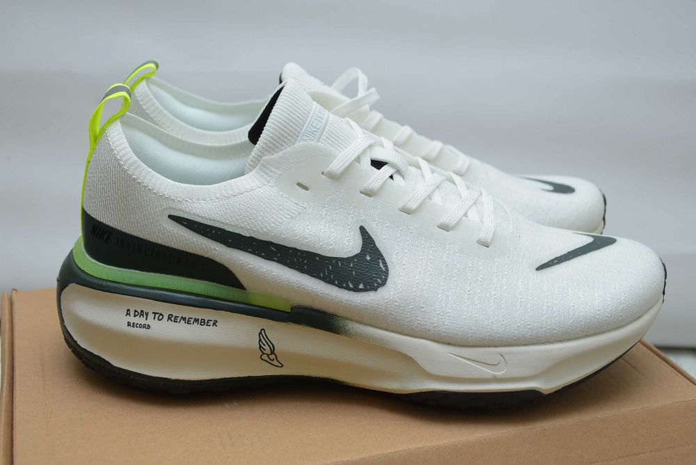入手難 未使用❕ナイキ ZOOMX INVINCIBLE R 3OLY Nike Invincible 3 Men's Road Running Shoes. Nike IL