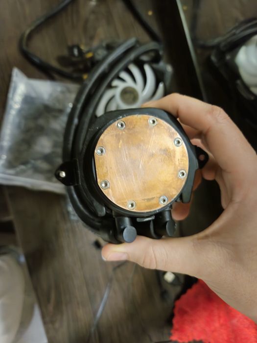 Водянка msi mag 240r