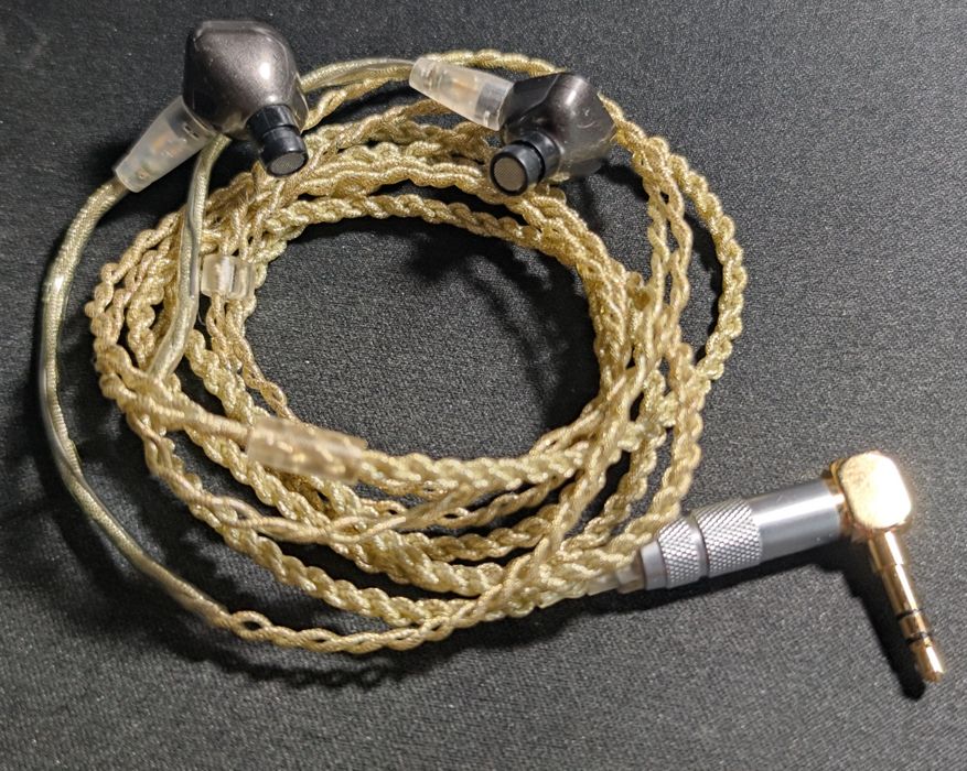 Наушники Sennheiser IE 80 проводные вакуумные