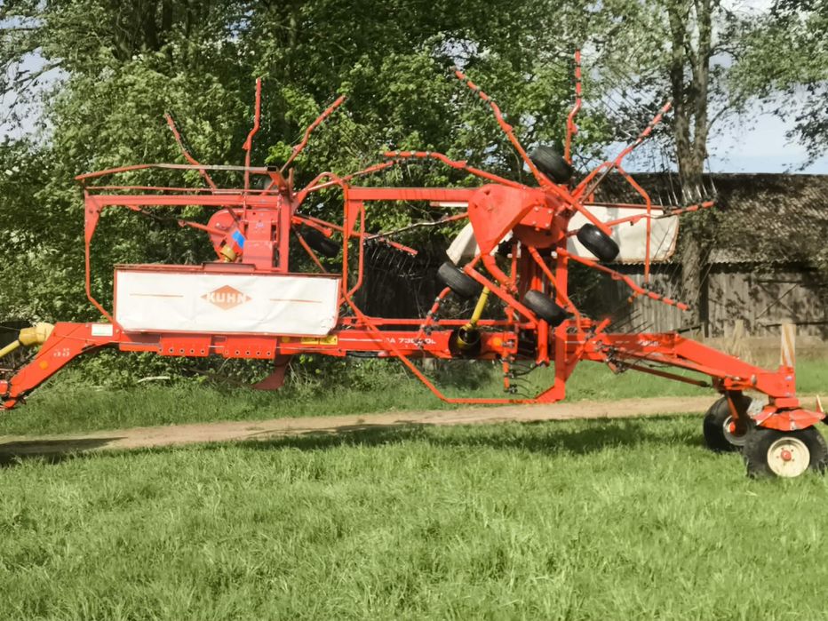 Zgrabiarka dwugwiazdowa Kuhn 7302