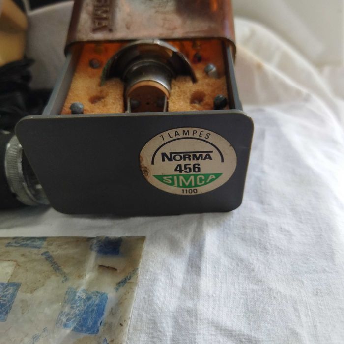 peças, acessórios auto  e caixa de ferramentas.