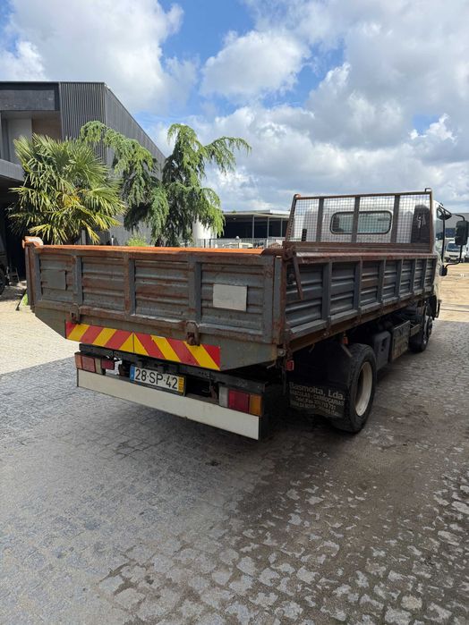 Isuzu N75.190 Tribasculante Nacional