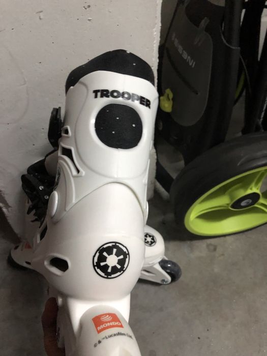 Patins em linha da Star Wars por usar. Tamanho do 33 ao 36