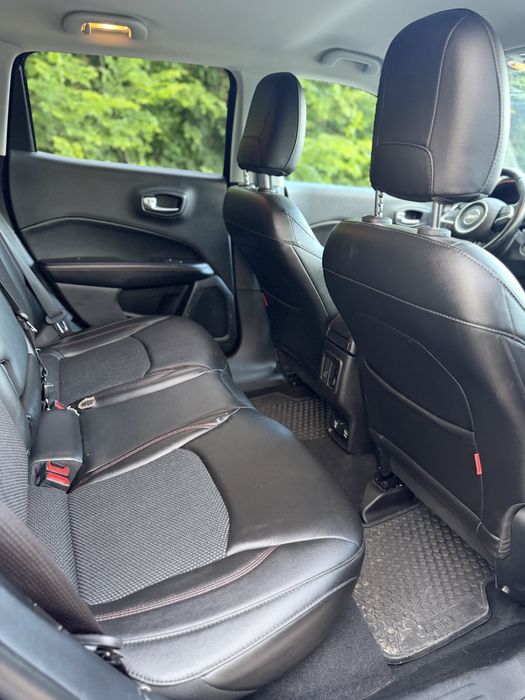 Продам Jeep Compass Trailhawk