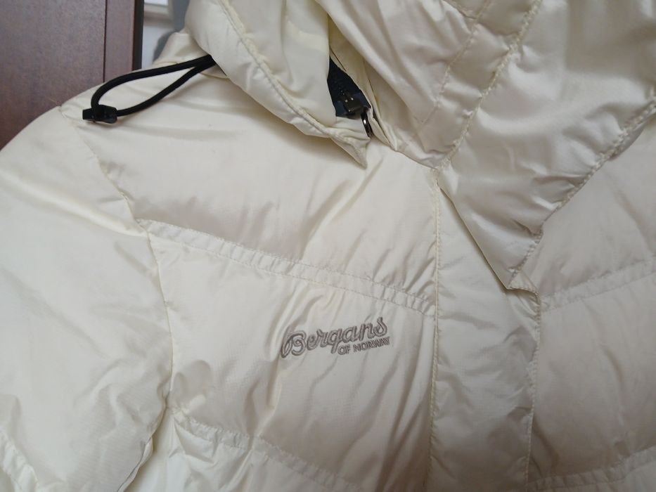 Bergans Kurtka Płaszcz Puchowy Perłowy Długi Xs