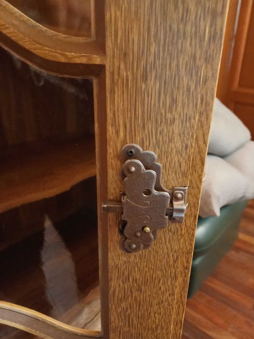 Szafa z dębu belgijskiego