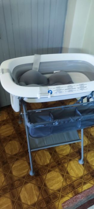 Wanienka ze stojakiem i przewijak