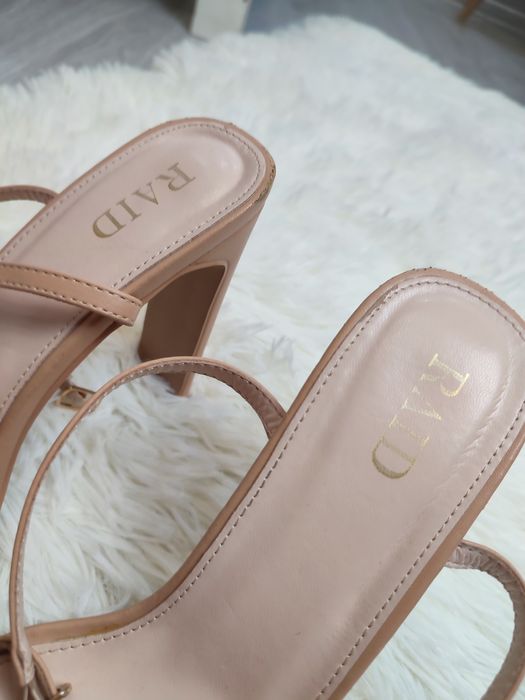 Beżowe sandałki obcasy szpilki klocki beige wesele