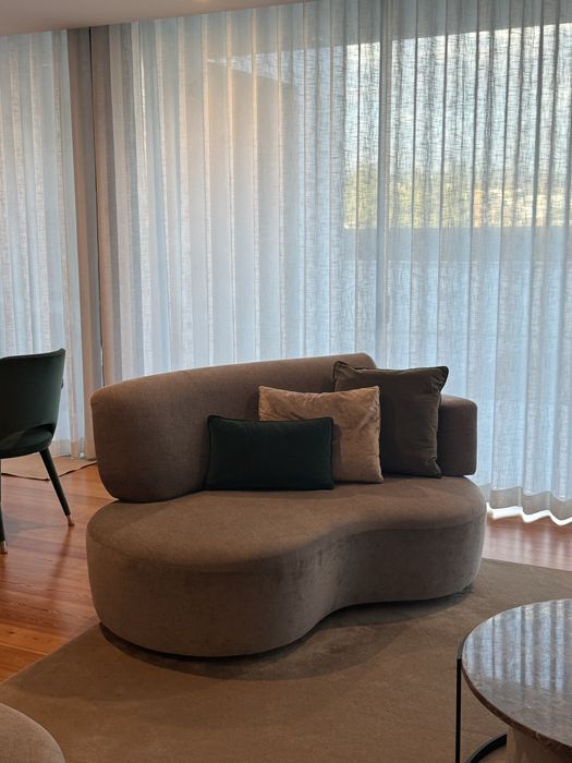 Dois sofás com design e criacao propria