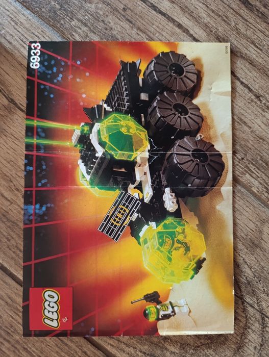 LEGO 6933 Space - Blacktron Spectral Starguider (Radar Patrol)