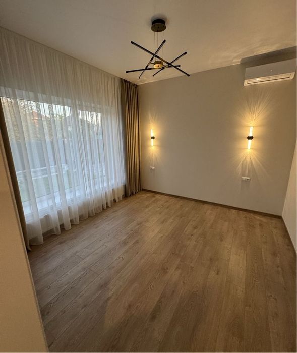 Продаж будинку з Газом 3 окремі кімнати | Гардеробна | Камін | 145м2 |