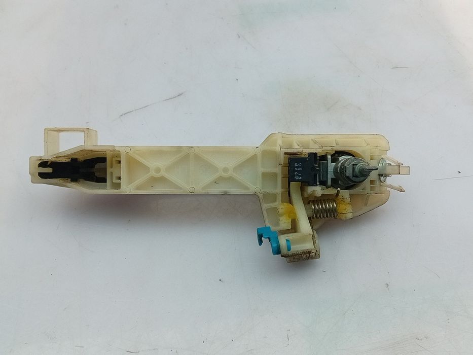 Puxador porta frente esquerda KIA Rio III (UB)