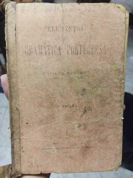 Livros muito antigos para Restauro