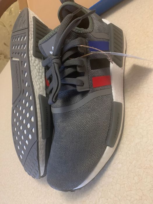 Чоловічі кросівки Adidas NMD_R1