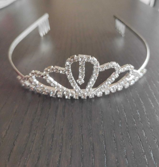 tiara de noiva prateada