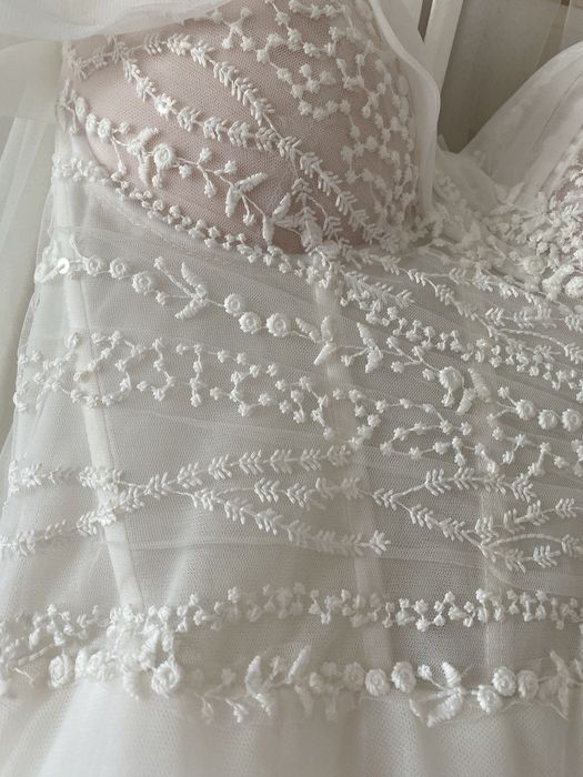 Сукня весільна.