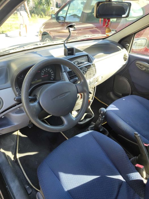 Fiat Punto 1.2 (2002) por volta de 158000 km foto 5