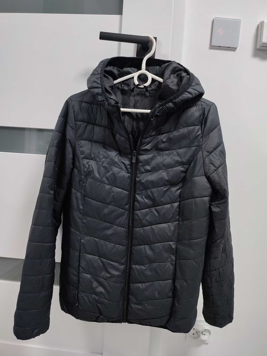 Czarna krótka kurtka 38/M