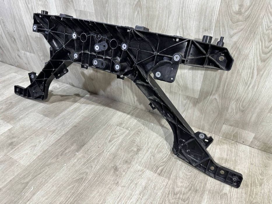 Панель передняя установочная Tesla Model Y ( 2020 2021 2022 2023 2024