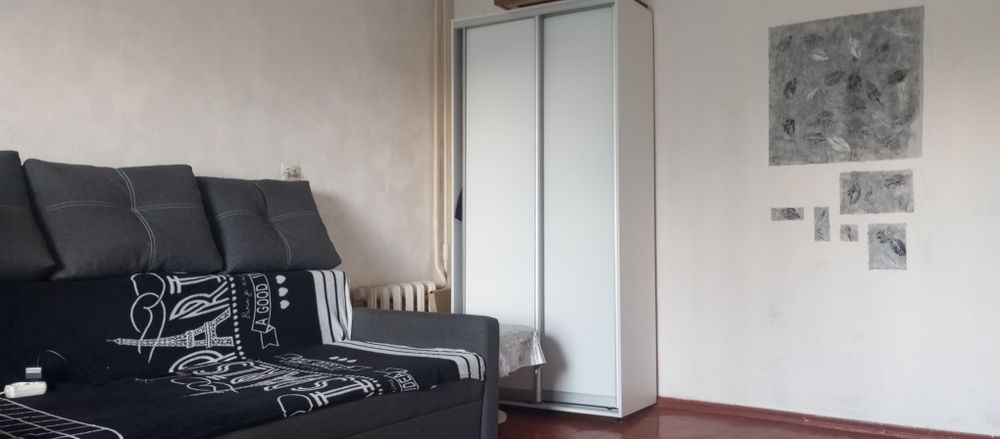 Продам отличную 1 комнатную квартиру на 9 квартале Терновского района.