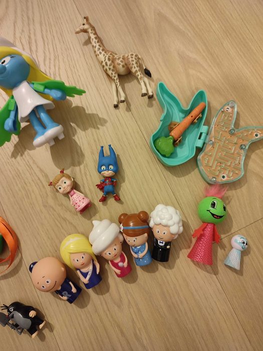 Masza i niedźwiedź, Smerfetka i inne