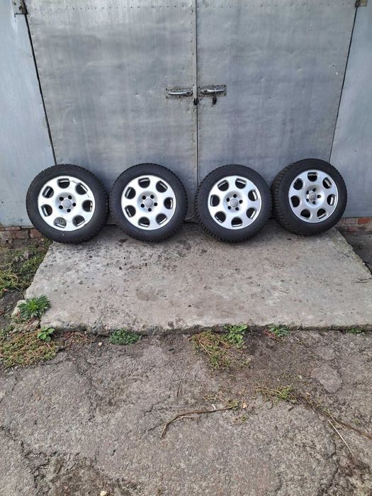 Продам колеса в зборі  резина с дисками  на Ауди  R16