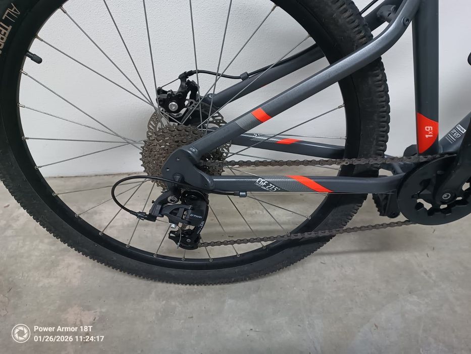 Bicicleta BTT como nova