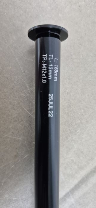 Oś. Maxle 12x148mm. Sztywna Oś.