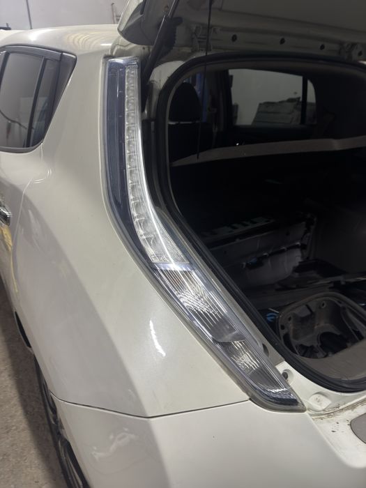 Стопи ліхтар нісан ліф Nissan leaf 2011-17 стоп правий лівий